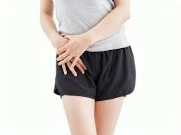 旅行中の股関節の違和感は「もも裏」が原因？翌朝が楽になる3分ストレッチ