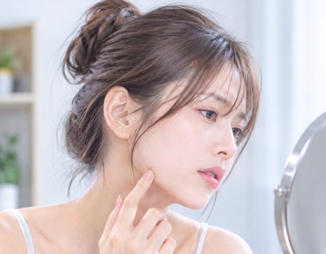 フェイスラインをガシガシほぐすと顔がたるむ？リフトアップの正しいケア